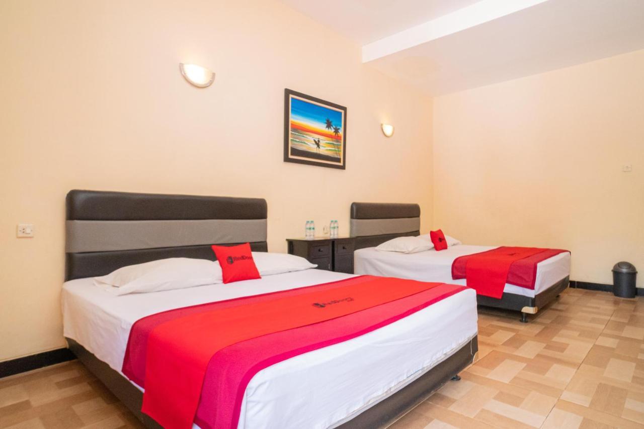Reddoorz @ Panglima Sudirman Madiun Hotell Exteriör bild