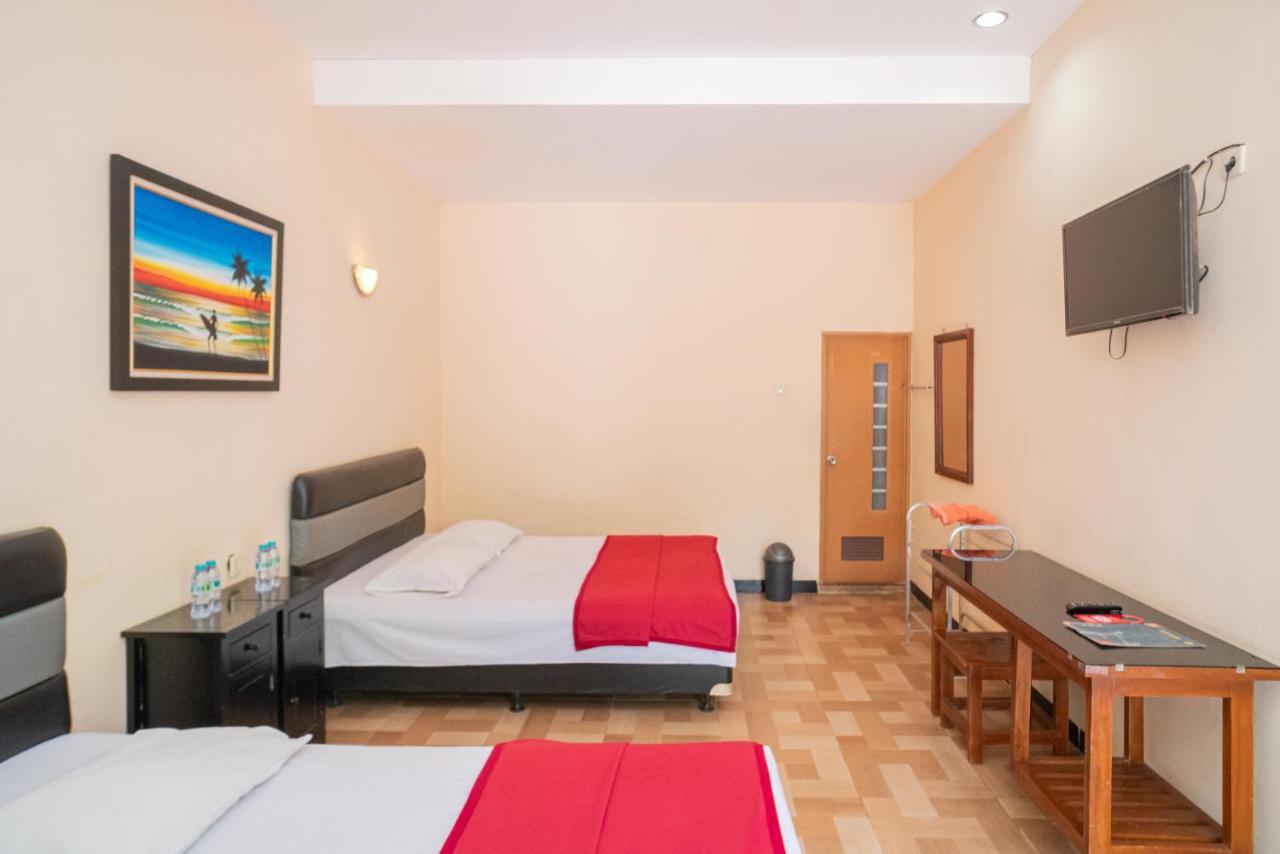 Reddoorz @ Panglima Sudirman Madiun Hotell Exteriör bild