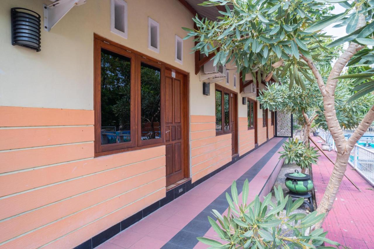 Reddoorz @ Panglima Sudirman Madiun Hotell Exteriör bild