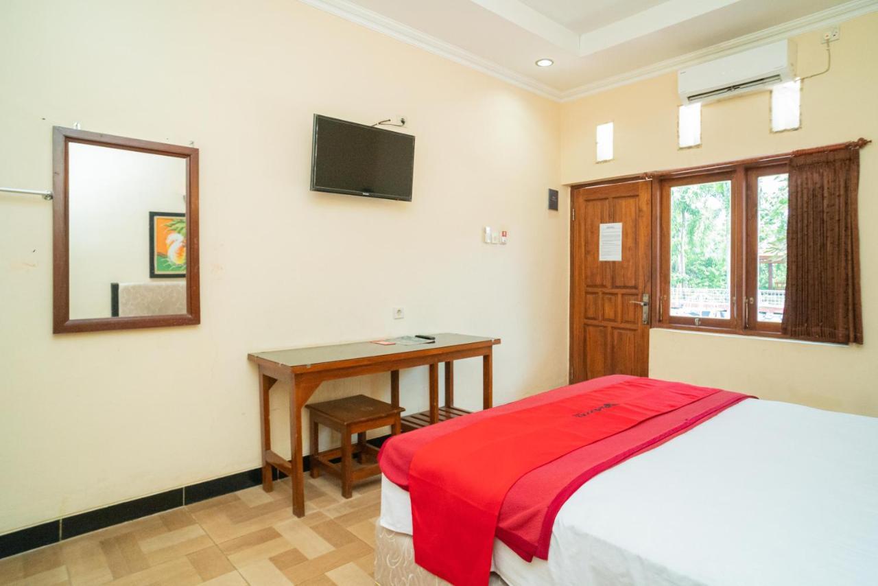 Reddoorz @ Panglima Sudirman Madiun Hotell Exteriör bild
