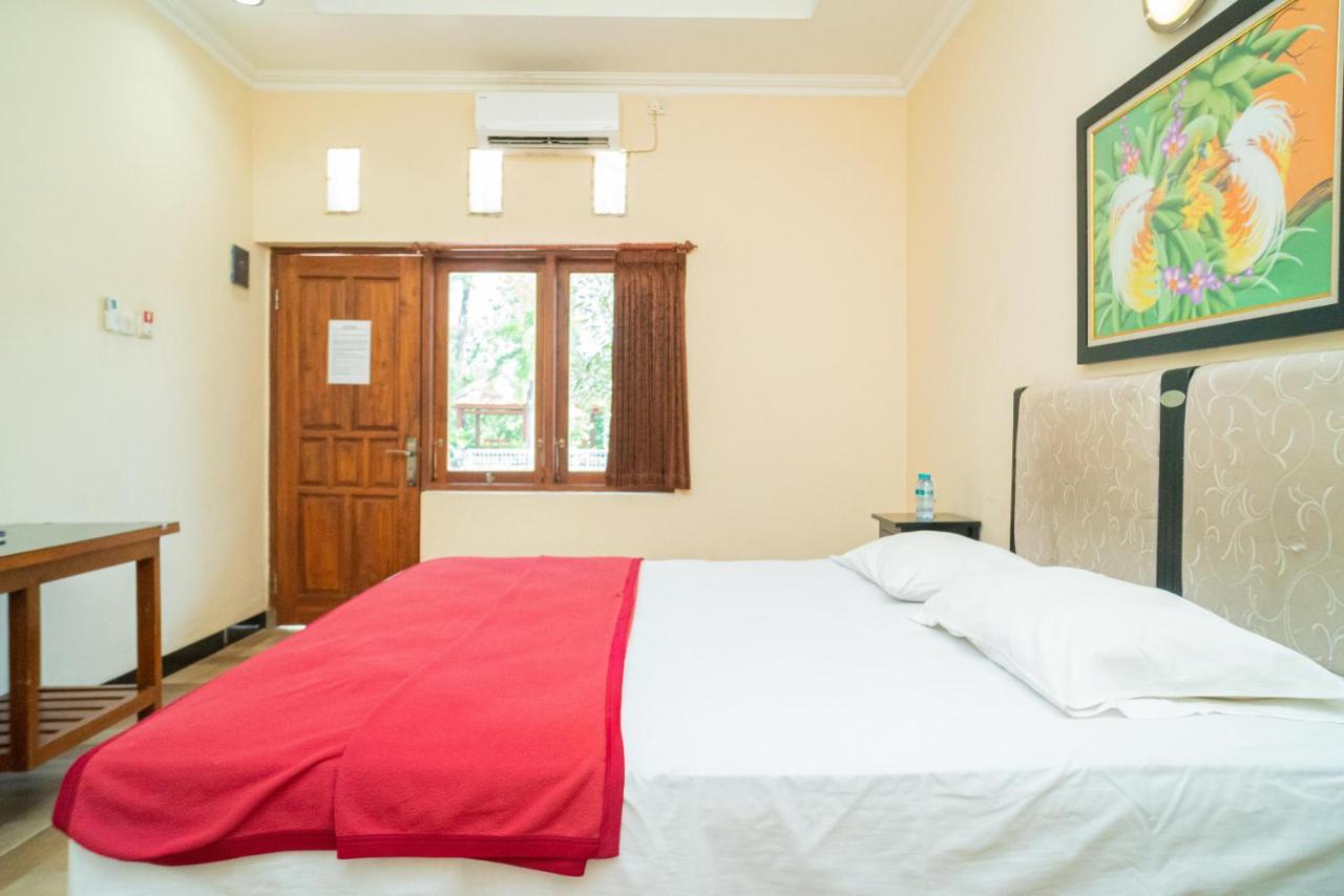 Reddoorz @ Panglima Sudirman Madiun Hotell Exteriör bild